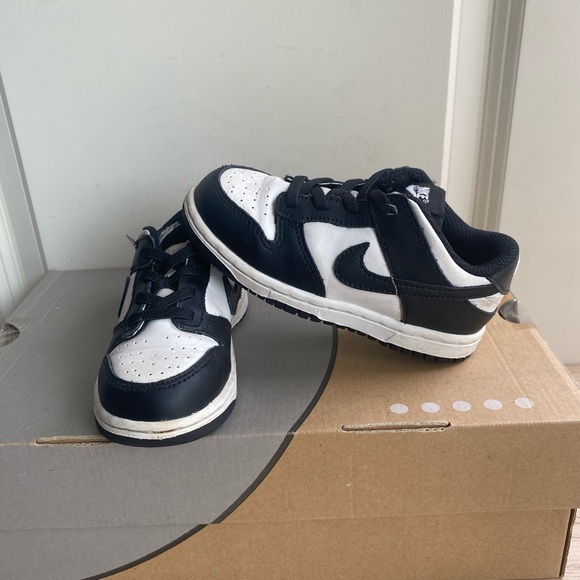 Nike Dunk “Panda” Toddler Sneakers - SZ 9 C - Picture 10 of 15